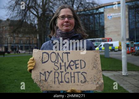 Newcastle, Großbritannien. 12.. Februar 2022. UK Governments Police Bill Demo, Civic Center, Newcastle upon Tyne, Großbritannien, 12.. Februar 2022, Kredit: DEW/Alamy Live Nachrichten Stockfoto