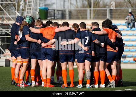 Amsterdam, Niederlande. 12th. Februar 2022. AMSTERDAM, NIEDERLANDE - 12. FEBRUAR: Huddle des niederländischen Teams während des Rugby-Europa-Meisterschaftsspiel zwischen den Niederlanden und Georgien im Nationaal Rugby Centrum Amsterdam am 12. Februar 2022 in Amsterdam, Niederlande (Foto von Hans van der Valk/Orange Picics) Credit: Orange Pics BV/Alamy Live News Stockfoto