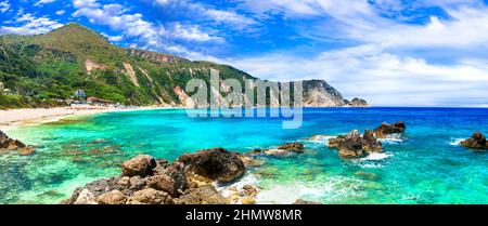 Die schönsten und schönsten Strände Griechenlands - Petani mit türkisfarbenem Meer. Kefalonia (Kefalonia) Stockfoto