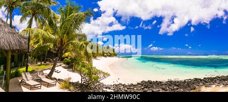 Perfekter tropischer Urlaub, idyllische Strandlandschaft. Le Morne, Mauritius Stockfoto