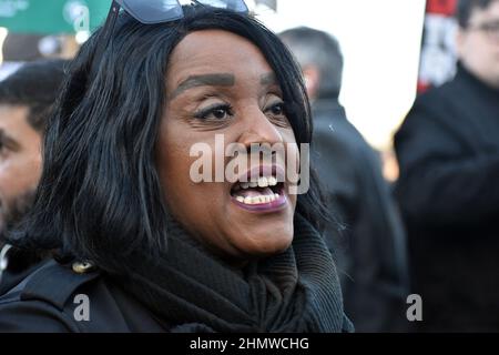 London, Großbritannien. 12th. Februar 2022. Cost of Living Prostest, organisiert von der Volksversammlung. Kredit: JOHNNY ARMSTEAD/Alamy Live Nachrichten Stockfoto