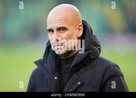 Manchester City Manager Pep Guardiola beim Premier League-Spiel in der Carrow Road, Norwich. Bilddatum: Samstag, 12. Februar 2022. Stockfoto