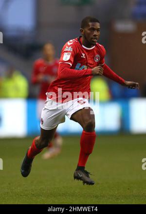 Charlton Athletic's Daniel Kanu während des Sky Bet League One-Spiels im DW Stadium, Wigan. Bilddatum: Samstag, 12. Februar 2022. Stockfoto