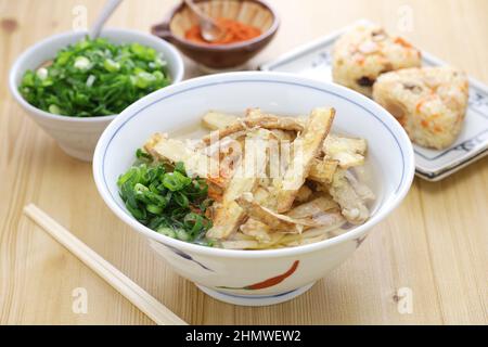 Klette Tempura udon Nudelsuppe, japanisches Essen Stockfoto