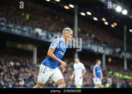 LIVERPOOL, GROSSBRITANNIEN. FEB 12th Richarlison von Everton während des Premier League-Spiels zwischen Everton und Leeds United im Goodison Park, Liverpool, am Samstag, 12th. Februar 2022. (Kredit: Pat Scaasi | MI Nachrichten) Kredit: MI Nachrichten & Sport /Alamy Live Nachrichten Stockfoto