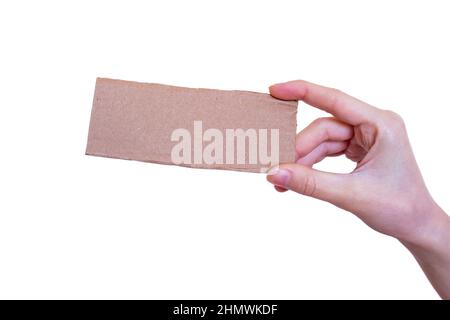 Frau mit leerem Karton isoliert auf weißem Hintergrund. Leere Karte mit Kopierplatz. Stockfoto