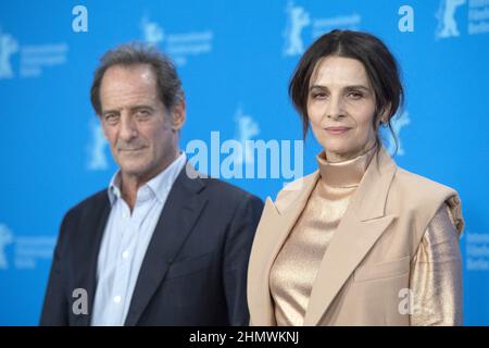 JULIETTE BINOCHE und VINCENT LINDON in FIRE (2022) -Originaltitel: AVEC