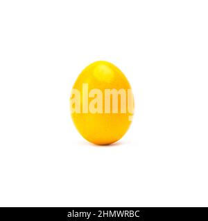 Gelbes osterei auf Weiß Stockfoto
