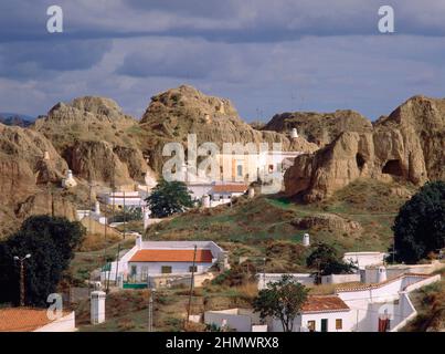 CUEVAS TROGLODITAS Y VIVIENDAS EN LA LADERA DE JABALCON. Lage: AUSSEN. Guadix. GRANADA. SPANIEN. Stockfoto