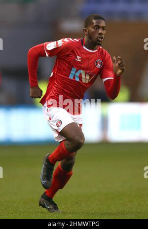 Charlton Athletic's Daniel Kanu während des Sky Bet League One-Spiels im DW Stadium, Wigan. Bilddatum: Samstag, 12. Februar 2022. Stockfoto