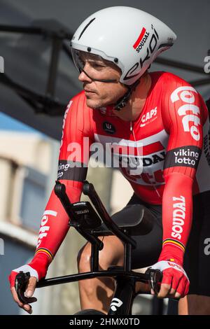 Philippe Gilbert (Team Lotto Soudal) war zu Beginn des Prologs alarmiert.die Tour de La Provence 7th findet vom 10. Bis 13. Februar 2022 statt. Das Rennen hat 3 Etappen und einen Prolog. Der Prolog ist ein 7,1-Kilometer-Zeitfahren in der Stadt Berre-l'etang (Bouches-du-Rhone). Der Gewinner des Prologs ist Filippo Ganna. (Foto: Laurent Coust/SOPA Images/Sipa USA) Quelle: SIPA USA/Alamy Live News Stockfoto