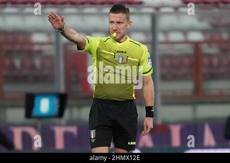 Perugia, Italien. 12th Feb, 2022. serra marco (Arbitro) während AC Perugia vs Frosinone Calcio, Italienisches Fußballspiel der Serie B in Perugia, Italien, Februar 12 2022 Quelle: Independent Photo Agency/Alamy Live News Stockfoto