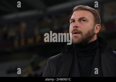 Turin, Italien, 12th. Februar 2022. Paolo Zanetti Cheftrainer des FC Venezia schaut vor dem Start in das Spiel der Serie A im Stadio Grande Torino, Turin. Bildnachweis sollte lauten: Jonathan Moscrop / Sportimage Stockfoto