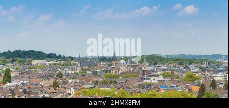 Aachener Skyline mit Dom und Rathaus Stockfoto