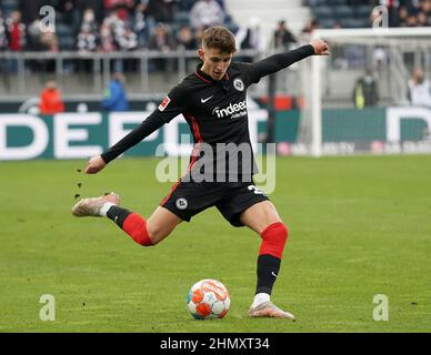 12. Februar 2022, Deutsche Bank Park, Frankfurt, GER, 1st FBL, Eintracht Frankfurt vs VfL Wolfsburg, DFL-Vorschriften verbieten die Verwendung von Fotografien als Bildsequenzen und/oder quasi-Video. Im Bild Jesper Lindstrom (Frankfurt) Stockfoto