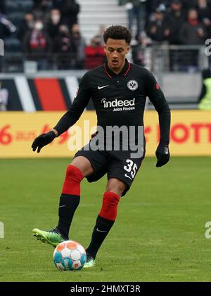 12. Februar 2022, Deutsche Bank Park, Frankfurt, GER, 1st FBL, Eintracht Frankfurt vs VfL Wolfsburg, DFL-Vorschriften verbieten die Verwendung von Fotografien als Bildsequenzen und/oder quasi-Video. Im Bild Tuta (Frankfurt) Stockfoto