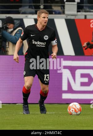 12. Februar 2022, Deutsche Bank Park, Frankfurt, GER, 1st FBL, Eintracht Frankfurt vs VfL Wolfsburg, DFL-Vorschriften verbieten die Verwendung von Fotografien als Bildsequenzen und/oder quasi-Video. Im Bild Martin Hinteregger (Frankfurt) Stockfoto