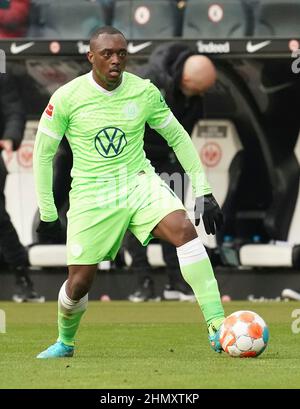 12. Februar 2022, Deutsche Bank Park, Frankfurt, GER, 1st FBL, Eintracht Frankfurt vs VfL Wolfsburg, DFL Vorschriften verbieten die Verwendung von Fotografien als Bildsequenzen und/oder quasi-Video. Im Bild Jerome Roussillon (Wolfsburg) Stockfoto