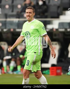 12. Februar 2022, Deutsche Bank Park, Frankfurt, GER, 1st FBL, Eintracht Frankfurt vs VfL Wolfsburg, DFL-Vorschriften verbieten die Verwendung von Fotografien als Bildsequenzen und/oder quasi-Video. Im Bild Max Kruse (Wolfsburg) Stockfoto