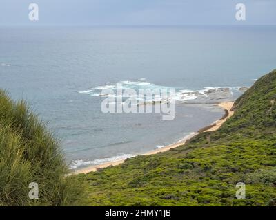 Blick vom Campingplatz Devils Kitchen Great Ocean Walk - Princetown, Victoria, Australien Stockfoto