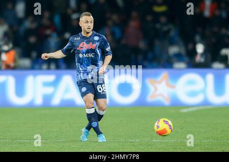 Der slowakische Mittelfeldspieler Stanislav Lobotka von SSC Napoli kontrolliert den Ball während des Fußballspiels der Serie A zwischen SSC Napoli und Inter. Napoli Interdraw 1-1. Stockfoto