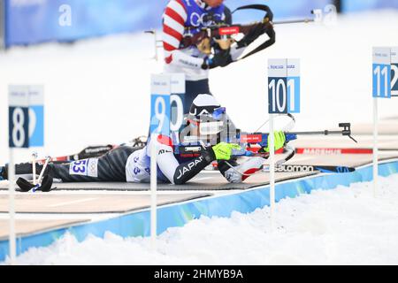 Zhangjiakou, Hebei, China. 12th. Februar 2022. Kosuke Ozaki (JPN) Biathlon: Männer 10km Sprint während der Olympischen Winterspiele 2022 in Peking im National Biathlon Center in Zhangjiakou, Hebei, China . Kredit: YUTAKA/AFLO SPORT/Alamy Live Nachrichten Stockfoto