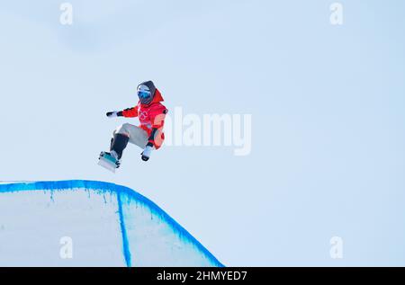 Zhangjiakou, China, Olympische Winterspiele 2022, 11. Februar 2022: Andre Hoeflich aus Deutschland beim Snowboard, Half Pipe, im Zhangjiakou Snow Park. Kim Price/CSM. Stockfoto