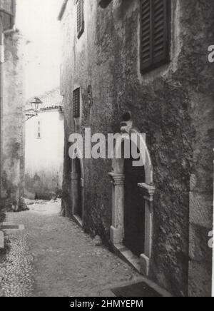 Vintage-Foto über ein Herrenhaus aus dem 18. Jahrhundert wurde bei 1910er aufgenommen: Originalfotos ZUSÄTZLICHE-RECHTE-FREIGABE-INFO-NICHT-VERFÜGBAR Stockfoto