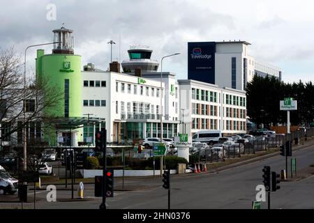Holiday Inn- und Travelodge-Hotels an der Straße A45 in der Nähe des Flughafens Birmingham, Großbritannien Stockfoto