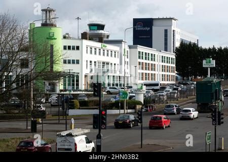 Holiday Inn- und Travelodge-Hotels an der Straße A45 in der Nähe des Flughafens Birmingham, Großbritannien Stockfoto