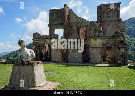 Sans Souci Palace, in Haiti, Insel, Karibik, Amerika. Es war eine königliche Residenz in den frühen 1800er Jahren, jetzt ein UNESCO-Weltkulturerbe. Stockfoto