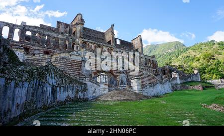 Sans Souci Palace, in Haiti, Insel, Karibik, Amerika. Es war eine königliche Residenz in den frühen 1800er Jahren, jetzt ein UNESCO-Weltkulturerbe. Stockfoto