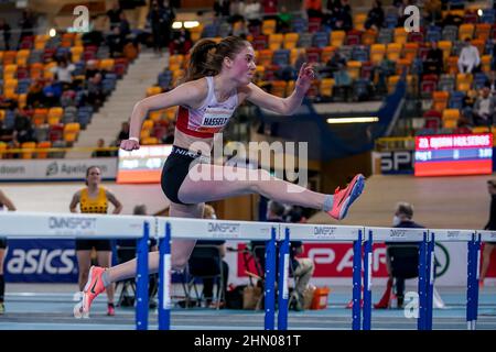 APELDOORN, NIEDERLANDE - 13. FEBRUAR: Amy Hasselton von THOR während des NK Indoor Meerkamp im Omnisport am 13. Februar 2022 in Apeldoorn, Niederlande (Foto: Andre Weening/Orange Picles) Stockfoto