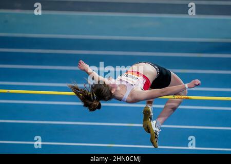 APELDOORN, NIEDERLANDE - 13. FEBRUAR: Amy Hasselton von THOR während des NK Indoor Meerkamp im Omnisport am 13. Februar 2022 in Apeldoorn, Niederlande (Foto: Andre Weening/Orange Picles) Stockfoto