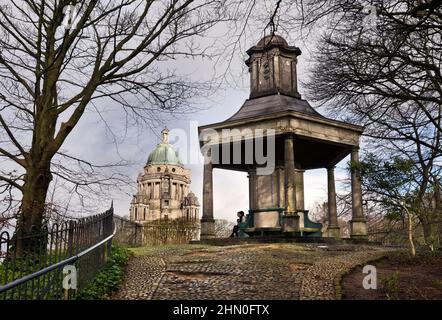 Das Ashton Memorial von der Tempelanlage aus gesehen, Williamson Park, Lancaster. Stockfoto