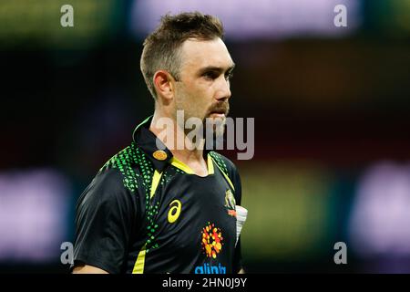 Sydney, Australien. 13th. Februar 2022. Glenn Maxwell aus Australien schaut am 13. Februar 2022 während des Internationalen T20-Spiels zwischen Australien und Sri Lanka auf dem Sydney Cricket Ground, Sydney, Australien, nach. Foto von Peter Dovgan. Nur zur redaktionellen Verwendung, Lizenz für kommerzielle Nutzung erforderlich. Keine Verwendung bei Wetten, Spielen oder Veröffentlichungen einzelner Clubs/Vereine/Spieler. Kredit: UK Sports Pics Ltd/Alamy Live Nachrichten Stockfoto