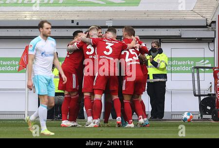 firo: 02/13/2022 Fuvuball, Fußball, 2nd Bundesliga, Saison 2021/2022, F95 Fortuna Dvºsseldorf, Düsseldorf - FC Schalke 04 Fortuna Dvºsseldorf, Teamfeier, Teamfeier Stockfoto