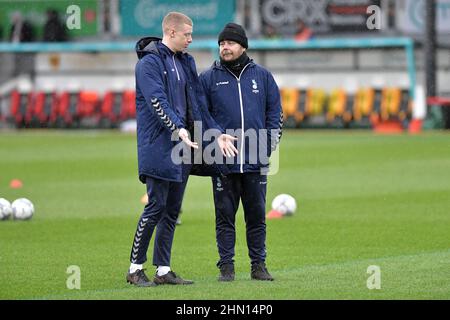 NEWPORT, GROSSBRITANNIEN. FEB 12th Dean Pickering von Oldham Athletic vor dem Sky Bet League 2-Spiel zwischen Newport County und Oldham Athletic bei der Rodney Parade, Newport am Samstag, 12th. Februar 2022. (Kredit: Eddie Garvey | MI Nachrichten) Kredit: MI Nachrichten & Sport /Alamy Live Nachrichten Stockfoto