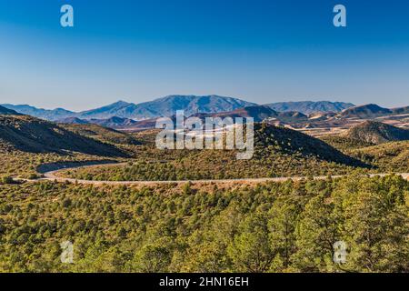 Sevenmile Mountains, Blick von der US Route 60, Tonto National Forest, Eastern High Country, Arizona, USA Stockfoto