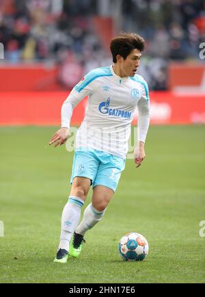 firo: 02/13/2022 Fuvuball, Fußball, 2.Bundesliga, Saison 2021/2022, F95 Fortuna Dvºsseldorf, Düsseldorf - FC Schalke 04 Dong Gyeong Lee, Einzelaktion Stockfoto