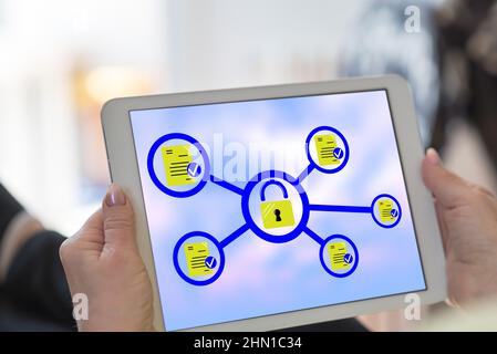 Tablet-Bildschirm mit einem Datenschutzkonzept Stockfoto