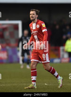 Jack Powell von Crawley während des zweiten Spiels der Sky Bet League zwischen Crawley Town und Hartlepool United im People's Pension Stadium , Crawley , Großbritannien - 12th. Februar 2022 - nur für redaktionelle Verwendung. Keine Verkaufsförderung. Für Football-Bilder gelten Einschränkungen für FA und Premier League. Keine Nutzung des Internets/Handys ohne FAPL-Lizenz - für Details wenden Sie sich an Football Dataco Stockfoto