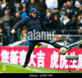 London, Großbritannien. 13th. Februar 2022. London, England - 13. FEBRUAR: Antonio Conte, Manager von Tottenham Hotspur, während der Premier League zwischen Tottenham Hotspur und Wolverhampton Wanderers am 13th. Februar 2022 im Tottenham Hotspur-Stadion, London, England Credit: Action Foto Sport/Alamy Live News Stockfoto