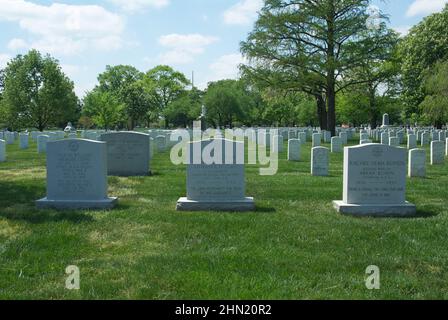 ARLINGTON VIRGINIA, 20,2012. APRIL Grabsteine einer jüdischen Familie, die auf dem Nationalfriedhof von Arlington beigesetzt wurde, Stockfoto