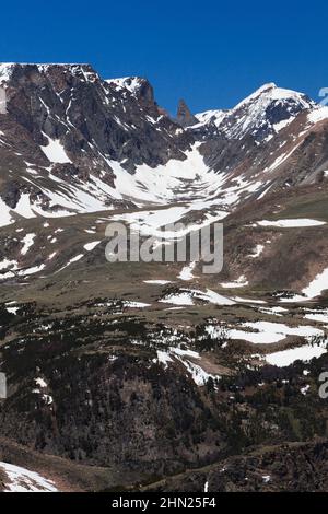 Bear's Tooth Mountain Peak vom Gardiner Trailhead, Beartooth Highway, Montana, USA Stockfoto