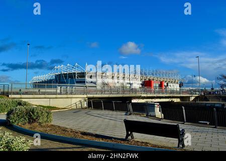 Beeindruckendes, natürlich beleuchtetes Farbbild des Riverside Stadium, Heimstadion des EFL Championship Club, Middlesbrough, im Besitz von Steve Gibson. Stockfoto