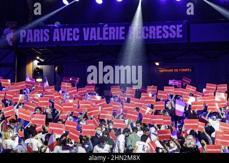 Paris, Frankreich. 13th. Februar 2022. Valérie Pécresse trifft sich am 13. Februar 2022 in Zénith in Paris, Frankreich. Stockfoto