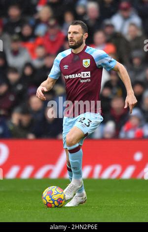 Burnley, Großbritannien. 13th. Februar 2022. Erik Pieters von Burnley beim Premier League-Spiel in Turf Moor, Burnley, Großbritannien. Bilddatum: Sonntag, 13. Februar 2022. Bildnachweis sollte lauten: Anthony Devlin Kredit: Anthony Devlin/Alamy Live News Stockfoto