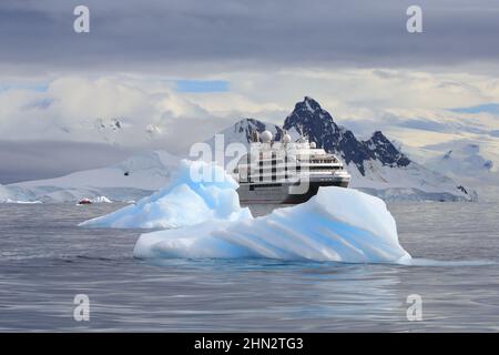 Ein Paar Buckelwale in der Wilhelmina Bay, Antarktis Stockfoto