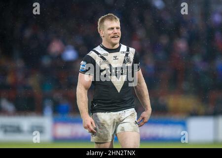 Wakefield, Großbritannien. 13th. Februar 2022. Brad Fash #17 von Hull FC während des Spiels in Wakefield, Großbritannien am 2/13/2022. (Foto von James Heaton/News Images/Sipa USA) Quelle: SIPA USA/Alamy Live News Stockfoto